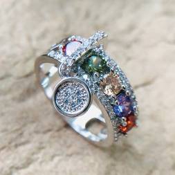 Винтажное обручальное кольцо с серебристым камнем