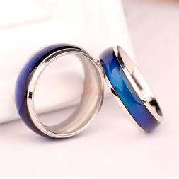 Модное волшебное кольцо с меняющимся цветом